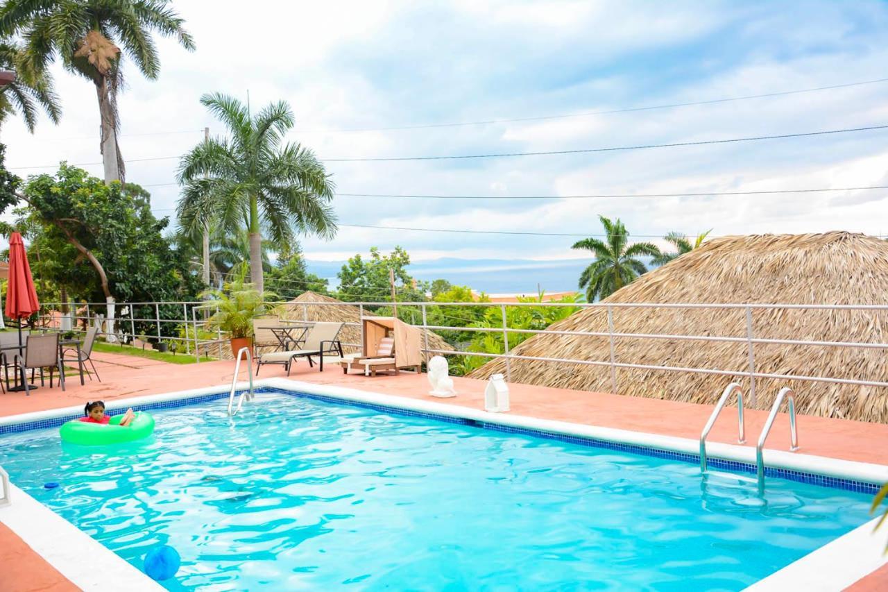 Apartamento Bella Vista Vacation Montego Bay Exterior foto